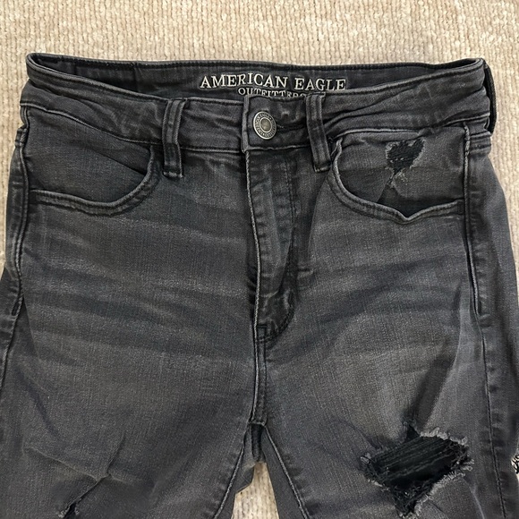 AEO Skinny Extra Stretch Hi-Rise Distressed Jeggings - Size 6 - Picture 4 of 7